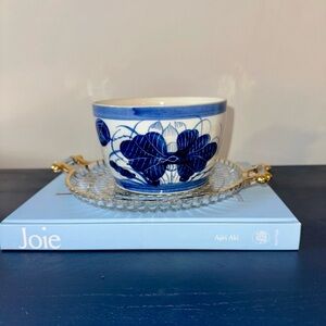 Vintage Blue and White Chinese Planter/Pot